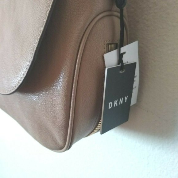 NEW DKNY Leather Beige Tan Expandable Shoulder Cross body  Handbag - Picture 6 of 8